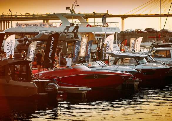 В Петербурге при поддержке Bentley прошла выставка яхт International Boat Show 2019