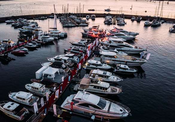 В Петербурге при поддержке Bentley прошла выставка яхт International Boat Show 2019