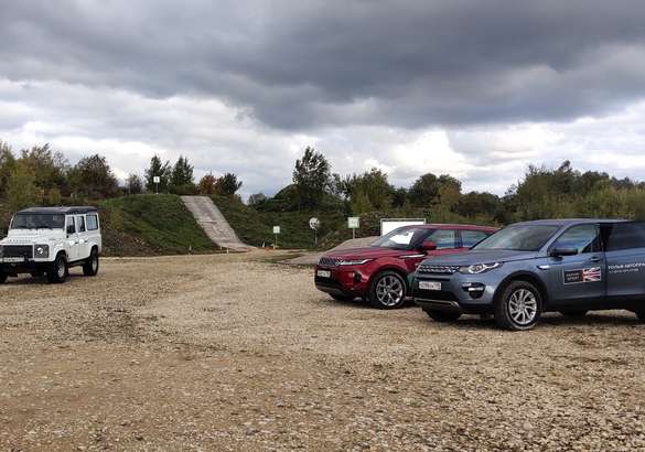 «Рольф» провел тест-драйв модельного ряда Land Rover