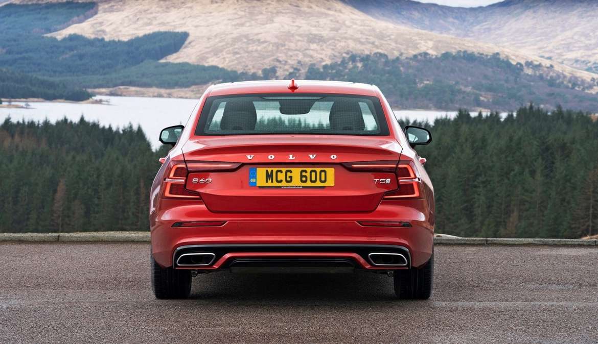Новый Volvo S60 доехал до России