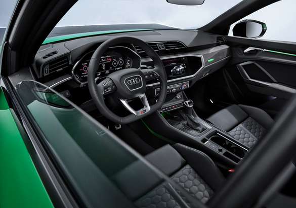 Audi представил RS-версии Q3 и Q3 Sportback