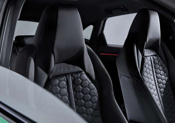 Audi представил RS-версии Q3 и Q3 Sportback