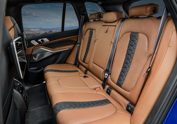 BMW представил новое поколение M-версий X5 и X6