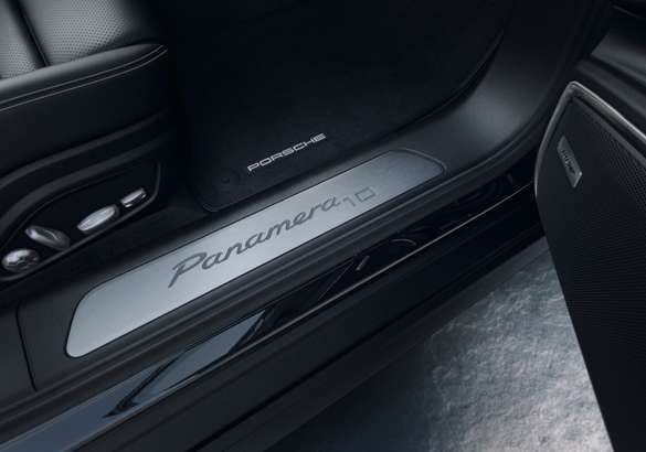 Porsche Panamera получила юбилейную спецверсию 10 Years Edition