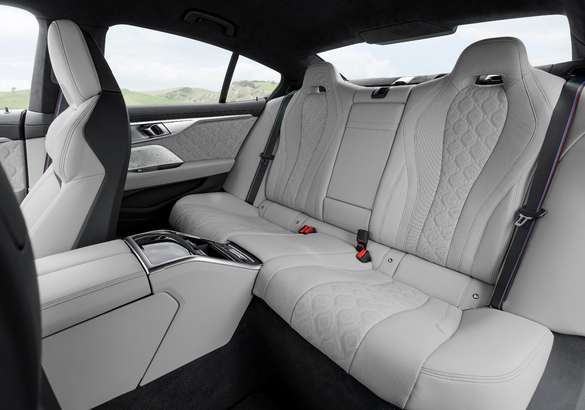 BMW представил M8 Gran Coupe