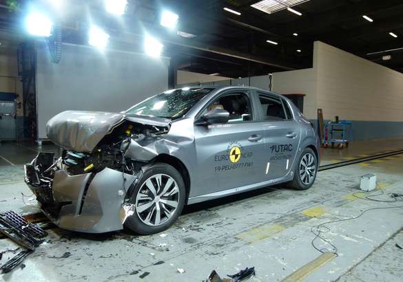 Две новинки не дотянули до пяти звезд в краш-тестах Euro NCAP