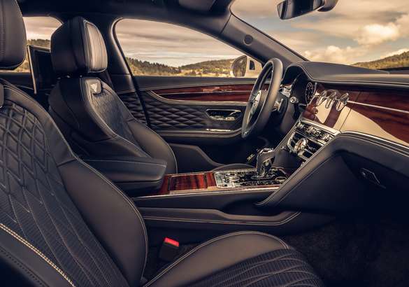 Bentley представил специальное исполнение нового Flying Spur