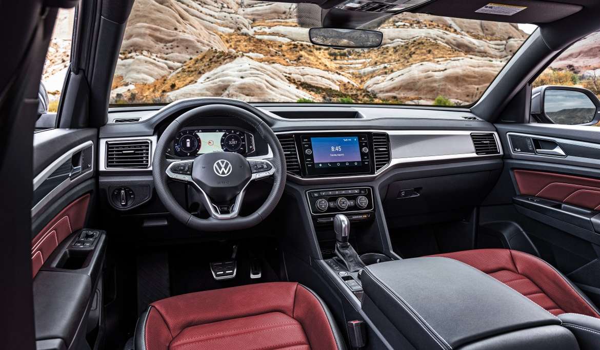 Volkswagen представил купеобразную версию кроссовера Atlas
