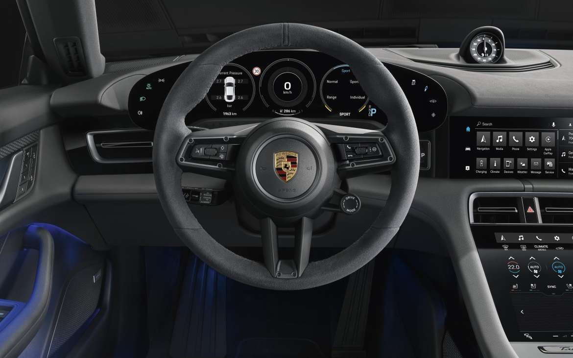 Porsche расширил линейку модификаций электроспорткара Taycan