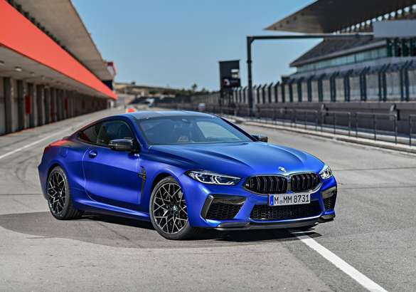 Pirelli выпустил шины для BMW M8