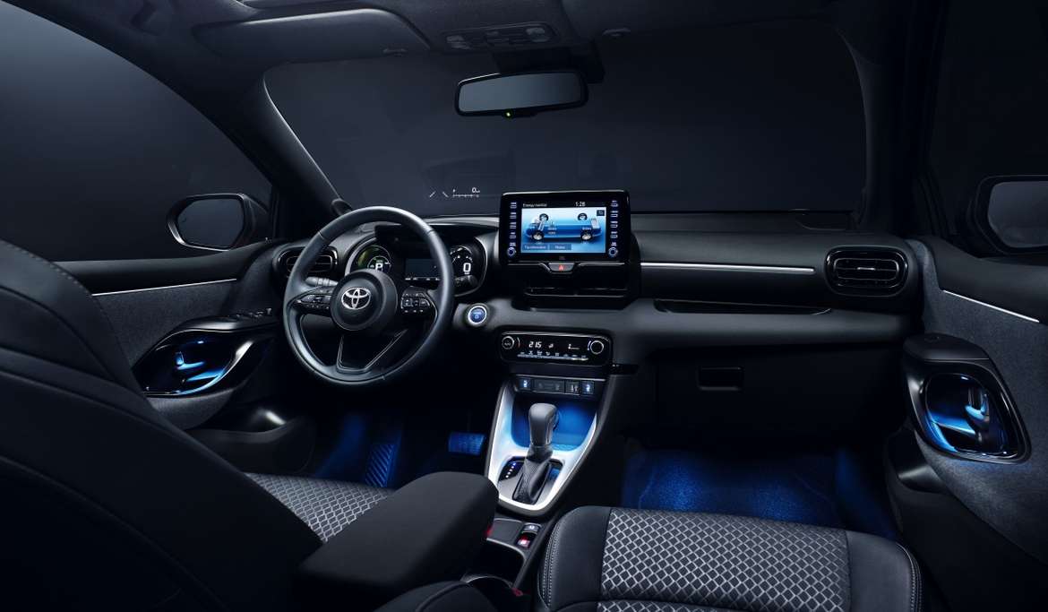 Toyota «рассекретила» новый Yaris