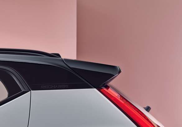 Volvo представил свою первую полностью электрическую модель