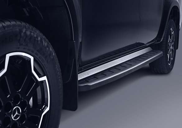 Mercedes X-Class стал доступен в лимитированной версии