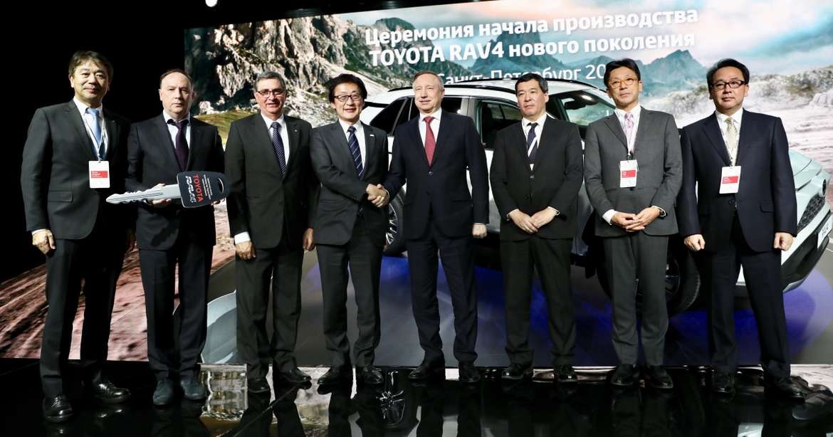 Toyota запустила производство нового RAV4 на заводе в Петербурге