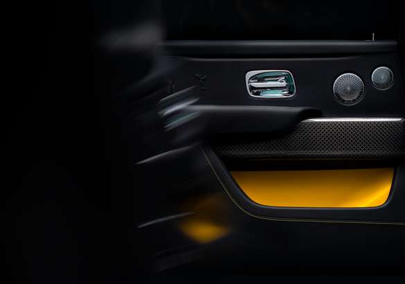 Rolls-Royce представил Cullinan в спецверсии Black Badge