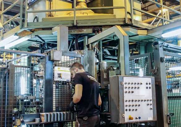 Миллион тормозных колодок в день: как работает завод Hella Pagid в Эссене