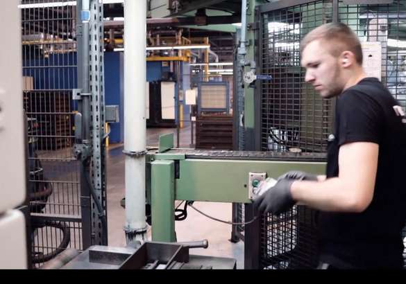 Миллион тормозных колодок в день: как работает завод Hella Pagid в Эссене