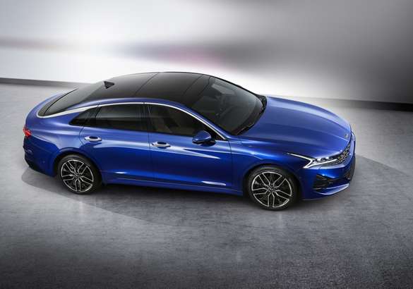 Kia показала первые фото новой Optima