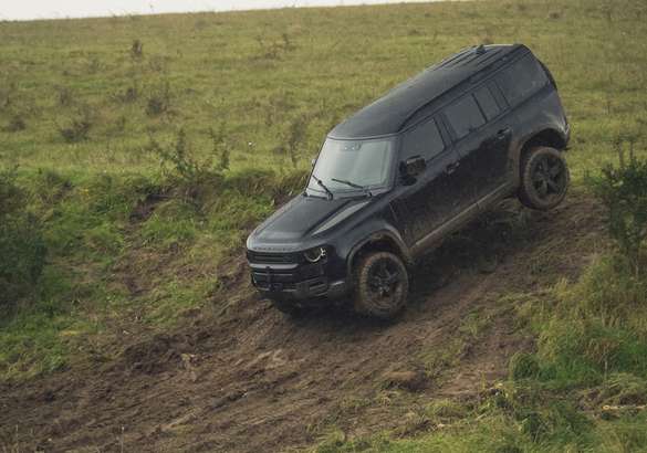 Новый Land Rover Defender снимется в новом фильме о Джеймсе Бонде