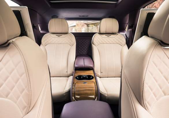 Кроссовер Bentley Bentayga стал доступен в семиместной версии