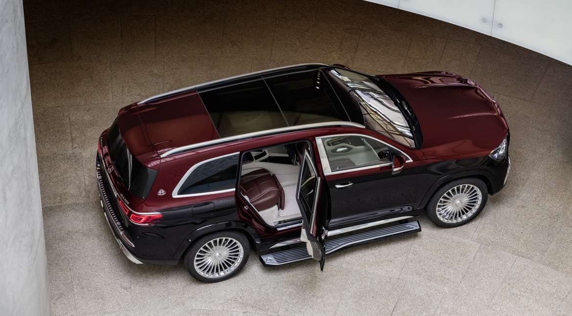 Mercedes представил первый кроссовер Maybach