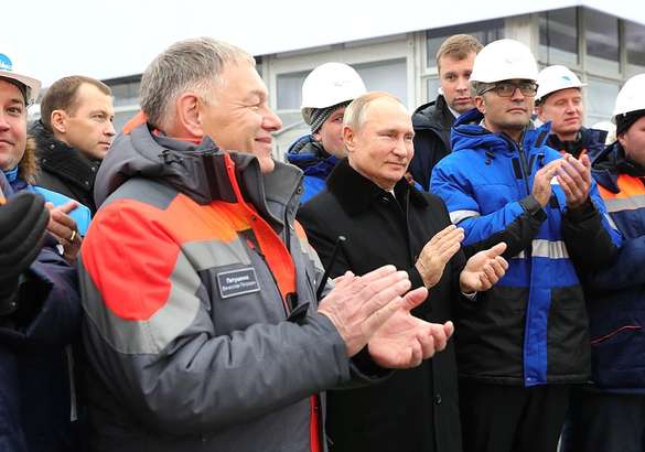 Трассу М11 довели до Петербурга