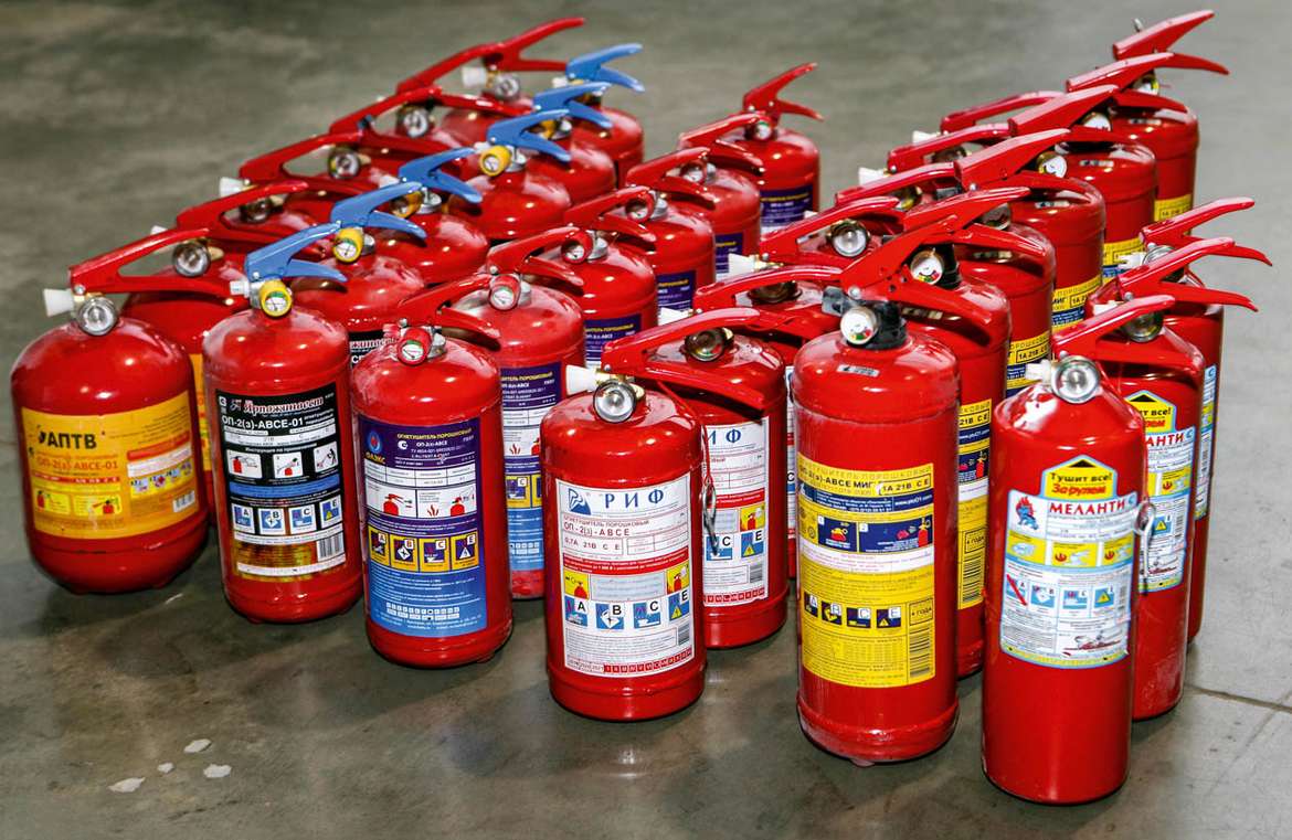 Тест автомобильных огнетушителей: «Фаэкс», «АПТВ», «РИФ», «Ярпожинвест», Airline и «МИГ»