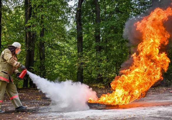 Тест автомобильных огнетушителей: «Фаэкс», «АПТВ», «РИФ», «Ярпожинвест», Airline и «МИГ»