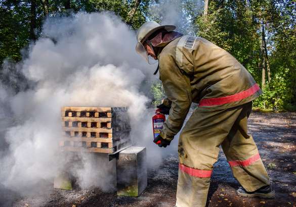 Тест автомобильных огнетушителей: «Фаэкс», «АПТВ», «РИФ», «Ярпожинвест», Airline и «МИГ»