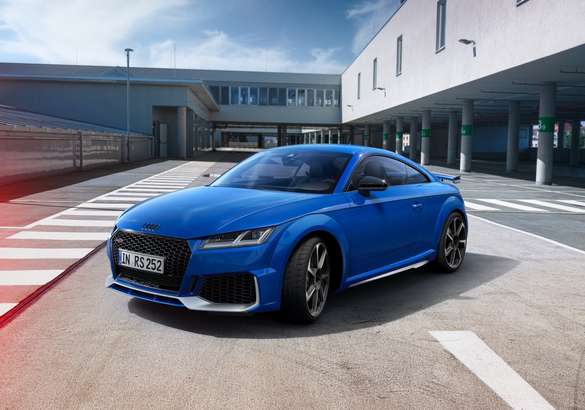 Audi выпустила юбилейный пакет опций для автомобилей линейки RS
