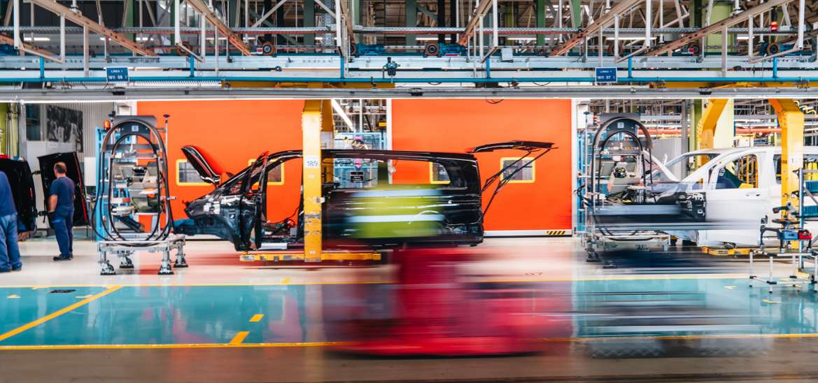 Mercedes выпустил 222 222 вэна V-Class на заводе в Испании