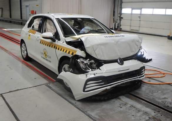 В Euro NCAP «разбили» Volkswagen Golf VIII и новый Nissan Juke