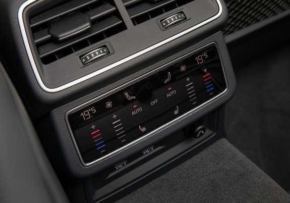 Тест-драйв Audi A6 45 TFSI и Audi A8 60 TFSI: установка на победу