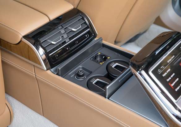 Тест-драйв Audi A6 45 TFSI и Audi A8 60 TFSI: установка на победу