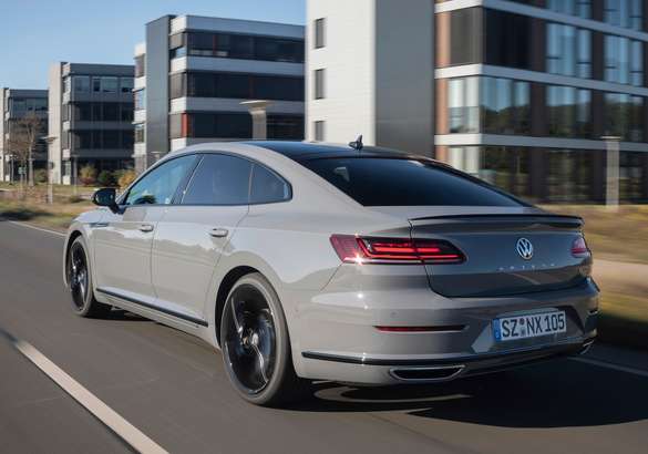 Volkswagen представил Arteon в версии R-line