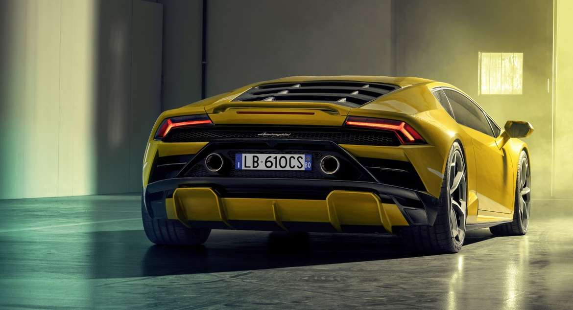 Lamborghini представила заднеприводный Huracan Evo