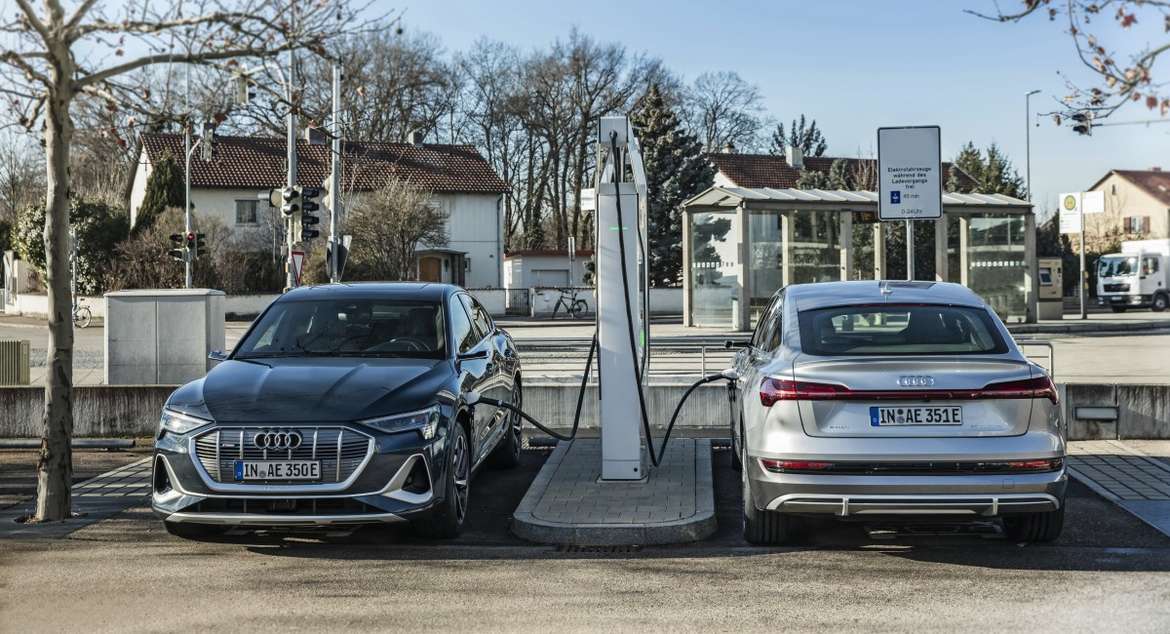 Audi «электрифицирует» парковки у своих заводов