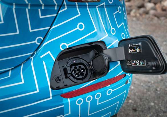 Mercedes раскрыл первые подробности об обновленном E-Class