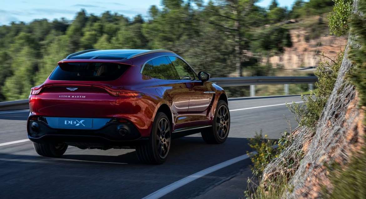 Aston Martin открыл прием заказов на кроссовер DBX в России