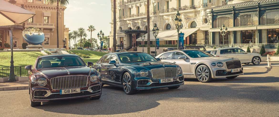 Bentley начал поставки Flying Spur нового поколения