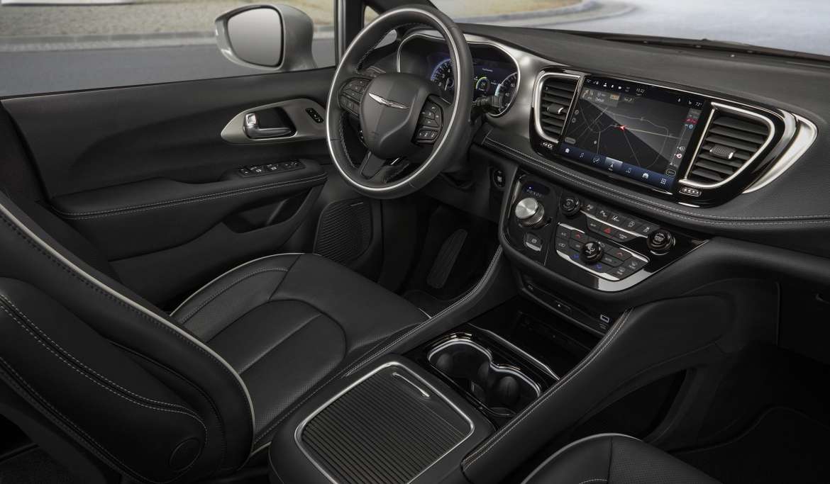 Минивэн Chrysler Pacifica обновился и получил полный привод