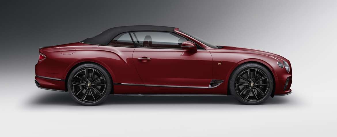 Bentley представил россиянам коллекционный кабриолет Continental GT
