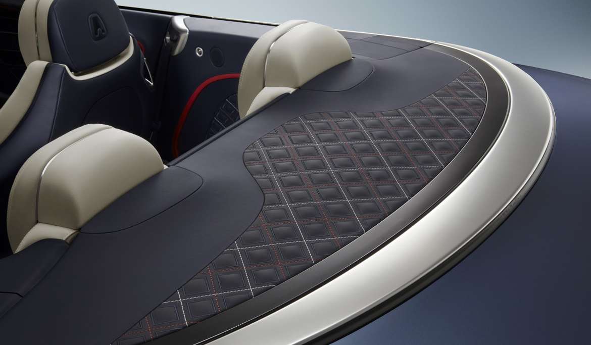 Bentley показал кабриолет Continental GT от ателье Mulliner