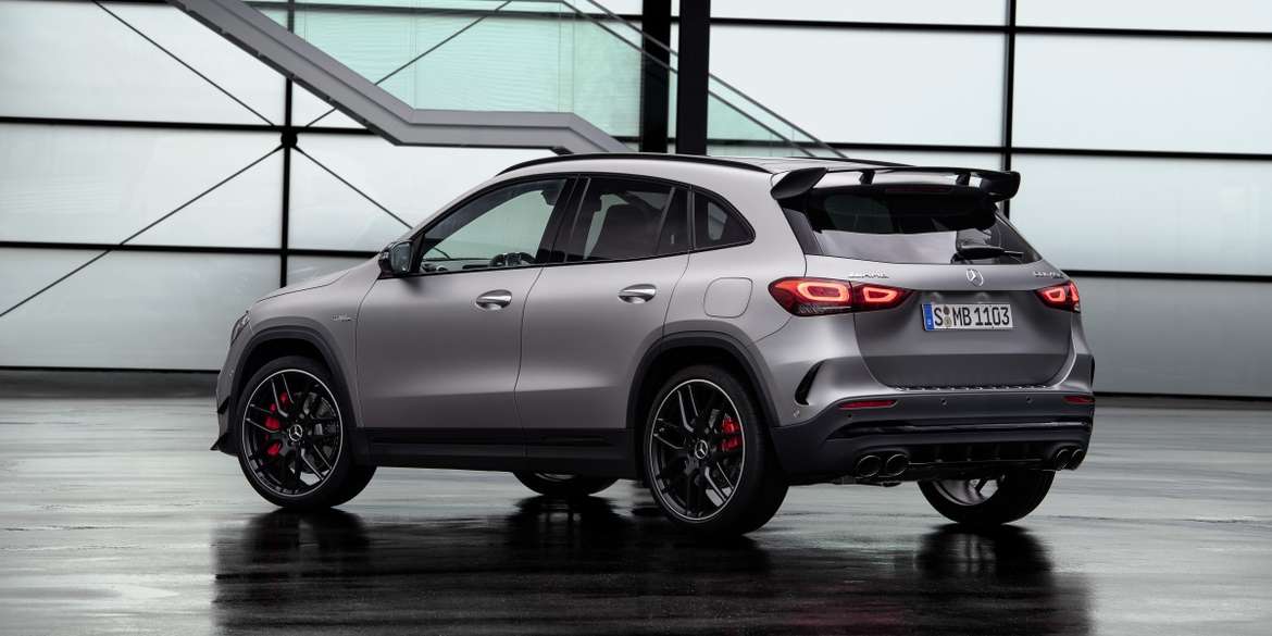 Mercedes представил новую AMG-версию кроссовера GLA