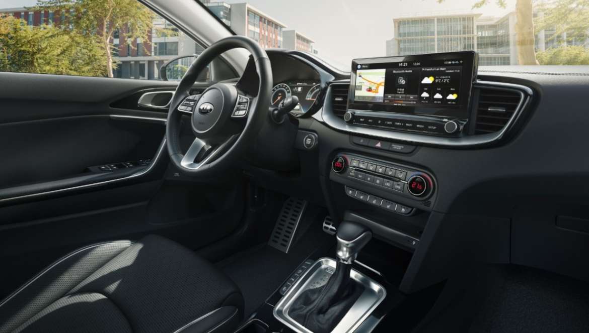 Автомобили Kia Ceed 2020 модельного года поступили в продажу в России