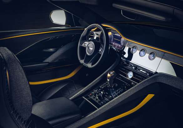 Bentley показал новый родстер Bacalar