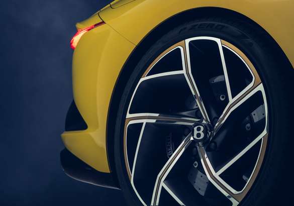 Bentley показал новый родстер Bacalar