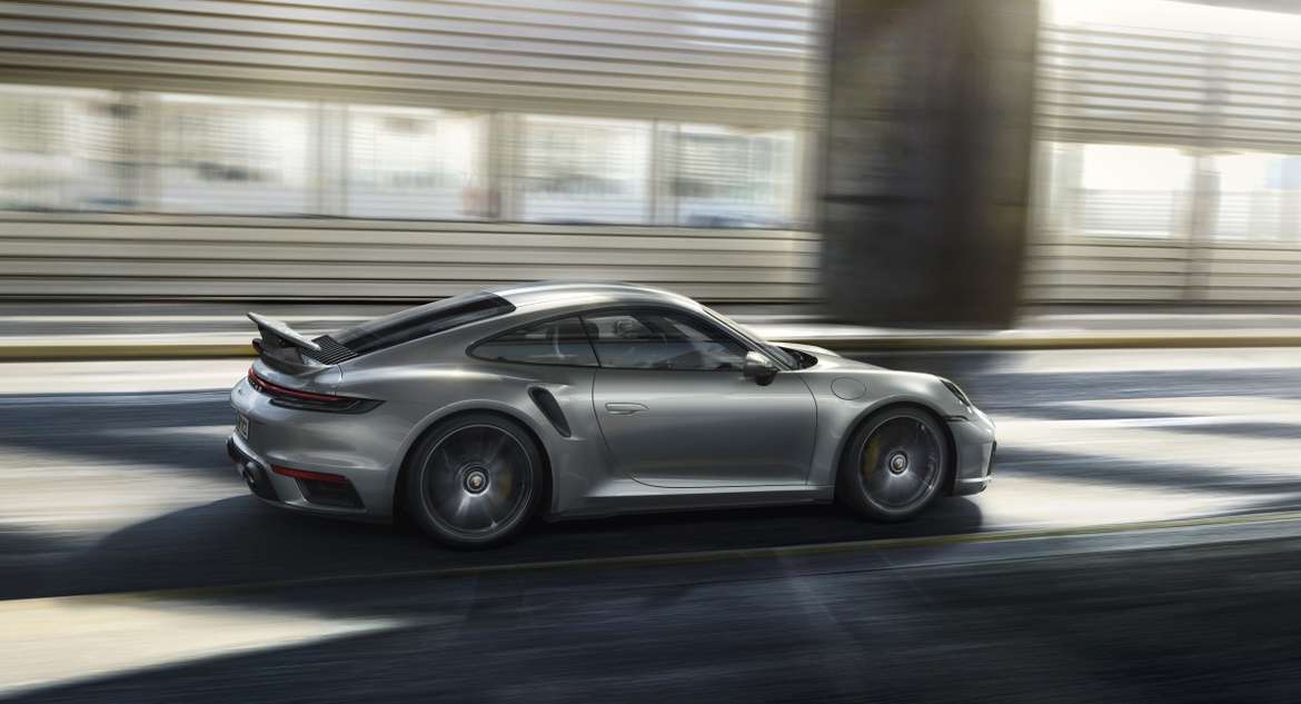 Porsche показал новый 911 Turbo S