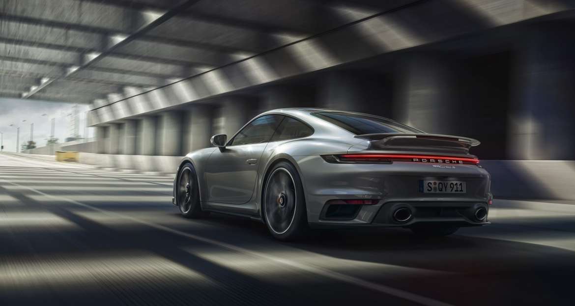 Porsche показал новый 911 Turbo S