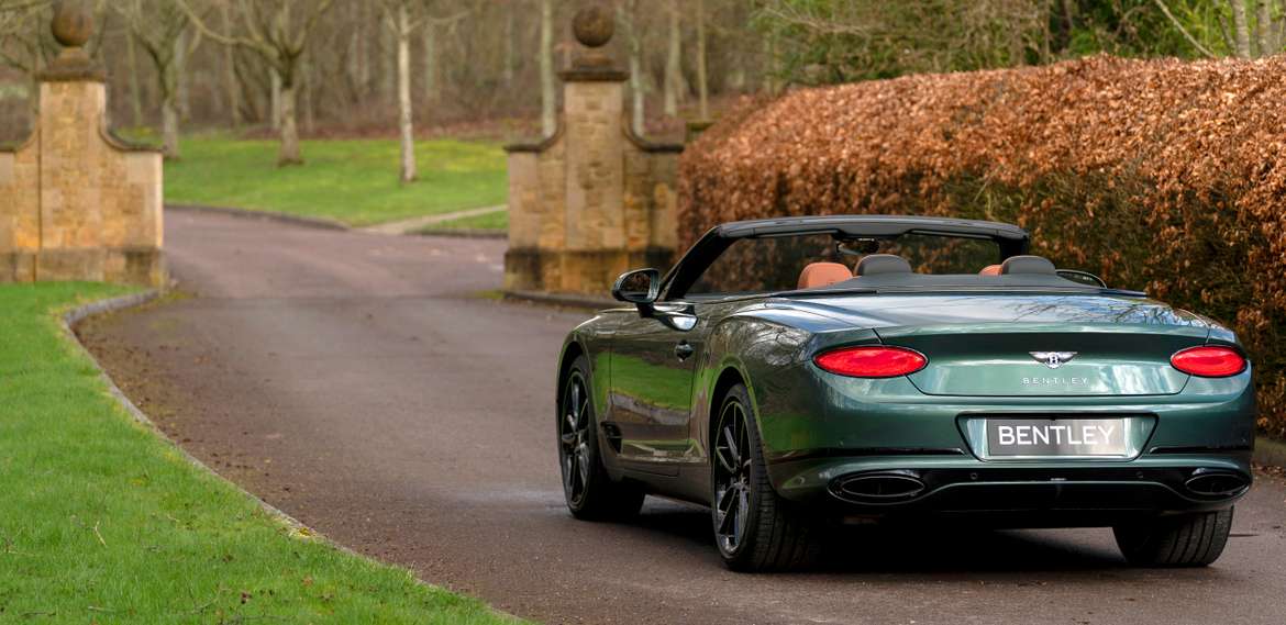 Bentley показал Continental GT Convertible в новой версии от Mulliner